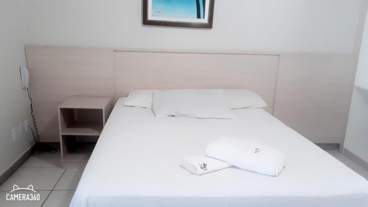Kris Hotel 彼得罗利纳 外观 照片